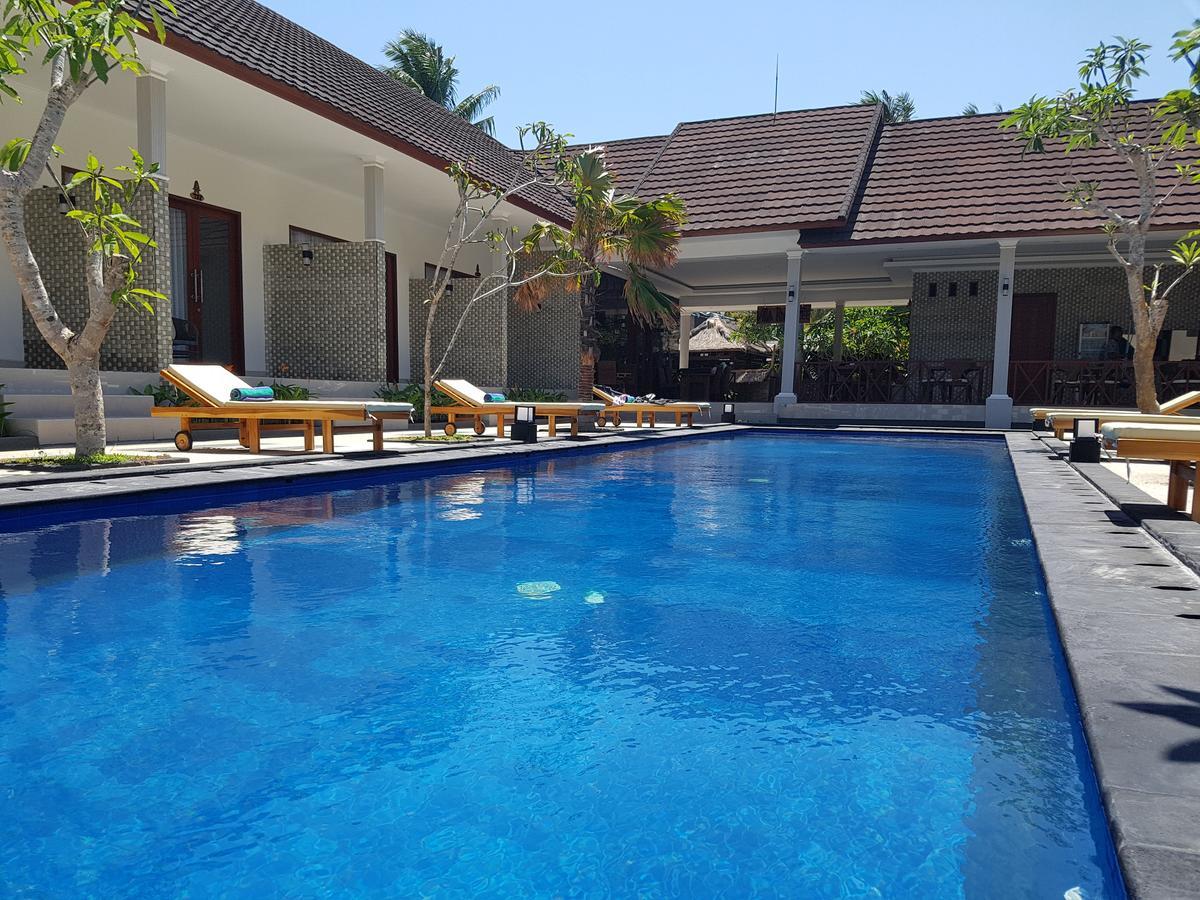 Villa Pine Tree Gili Trawangan Exterior foto