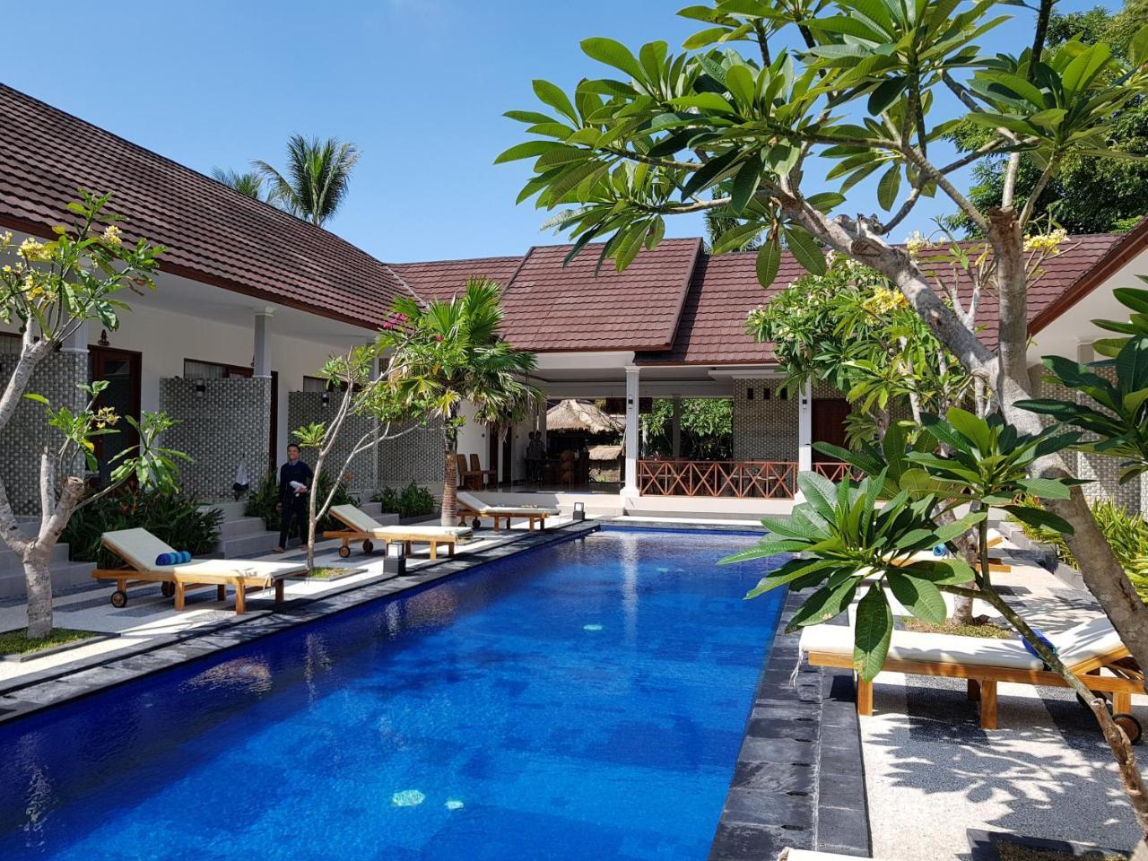 Villa Pine Tree Gili Trawangan Exterior foto